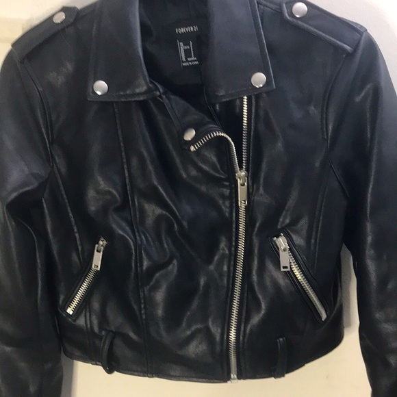 β¨πBNWOT!NEVER WORN!Forever21 Faux Leather Moto Jacket!Sz S!β¨ - Picture 2 of 6